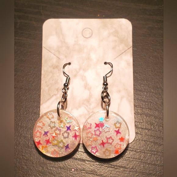 2/$10 Resin earrings - Picture 1 of 2